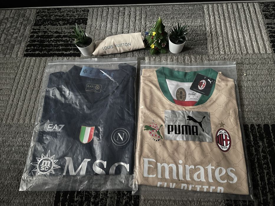 Tricouri Seria A : Napoli si Ac Milan