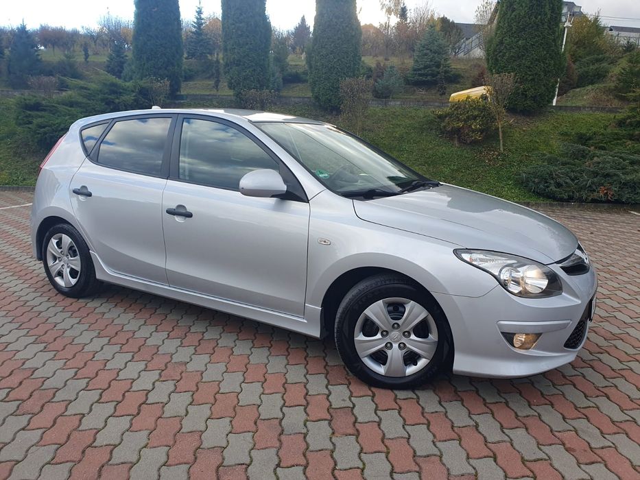 -Hyundai i30 facelift-2011-1.4benzina-109cai-euro5-germania toll -