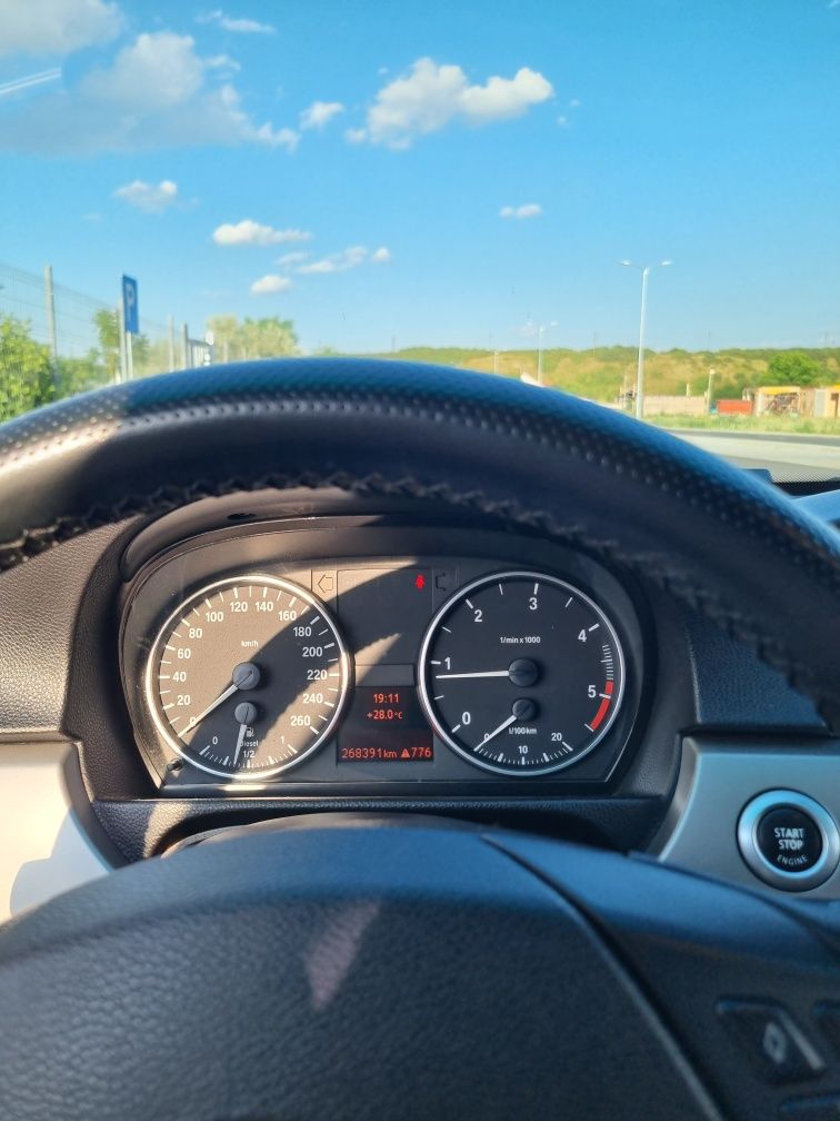 Vând BMW 320d E90