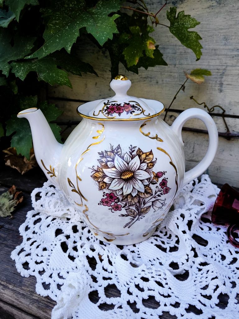 Руски порцеланов чайник 3 лотра