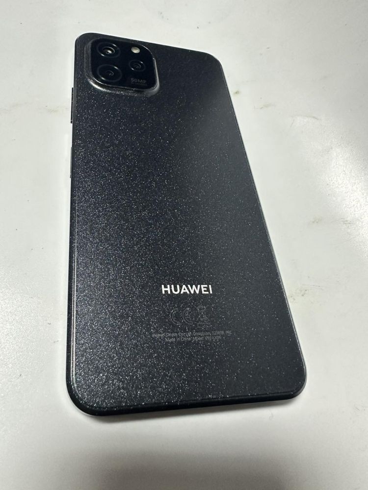 Huawei Nova Y61 4/64 - на 4 месеца, без забележки
