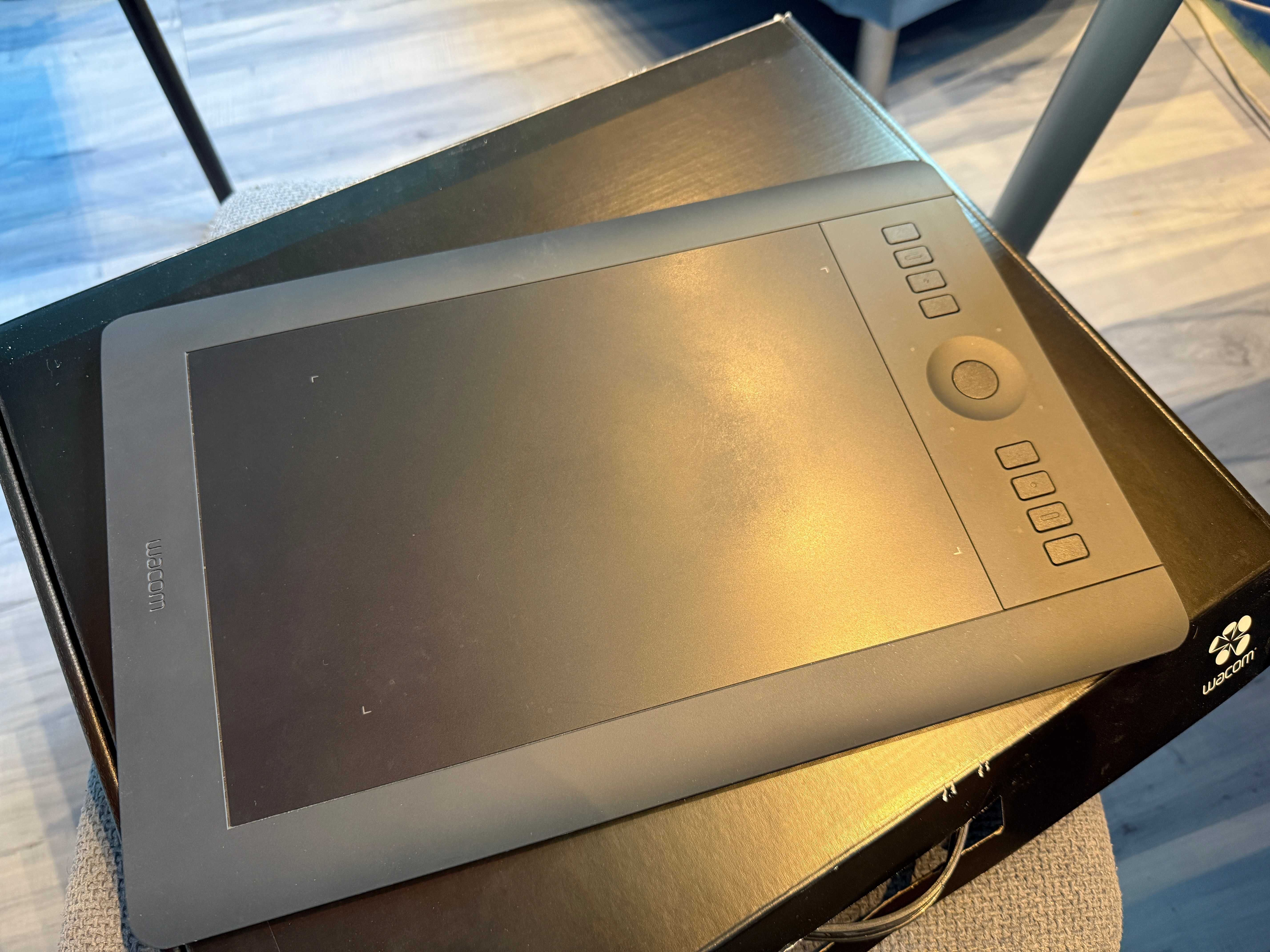 Графичен таблет Wacom Intuos Pro M