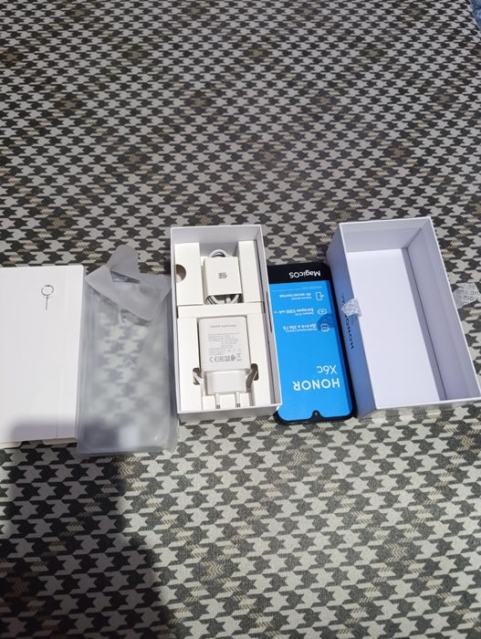 HONOR X6c новый телефон