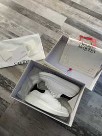 Adidasi Alexander McQueen albi