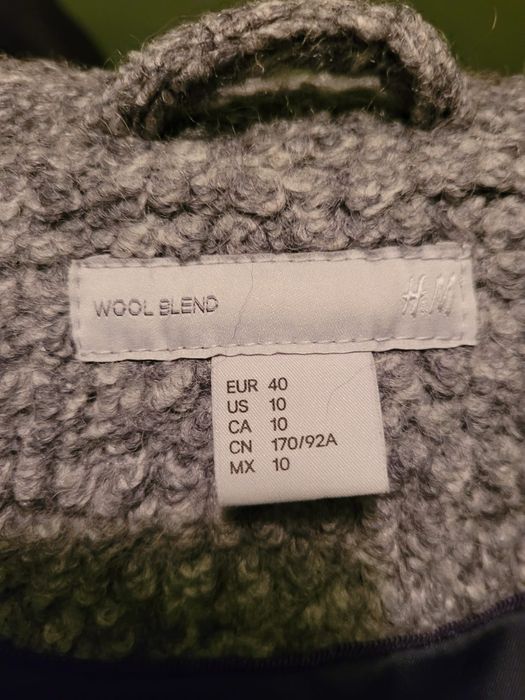 Palton H&M gri din stofa creață marimea 40
