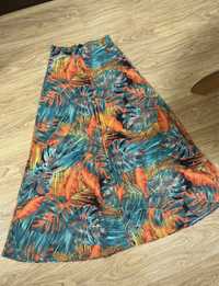 Pantaloni cu imprimeu tropical