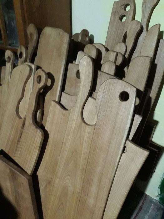 Funduri de bucătărie diferite modele unicate din stejar uscat 100 lei.