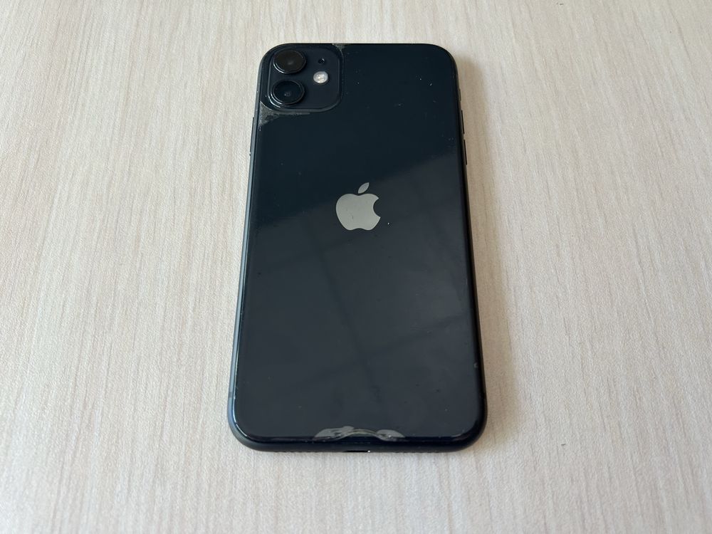 Продавам Apple iPhone 11 128GB