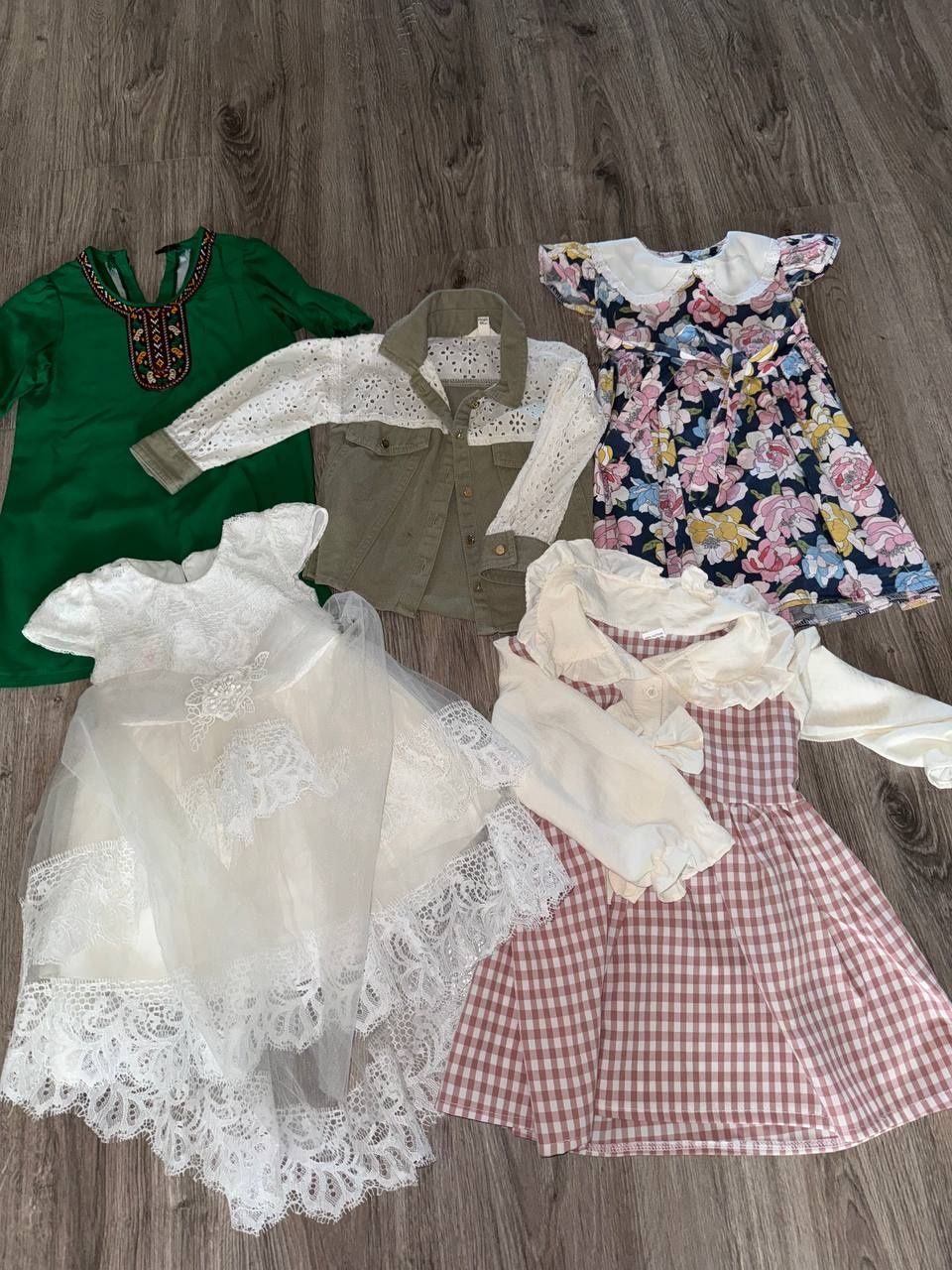 Продам детские вещи
