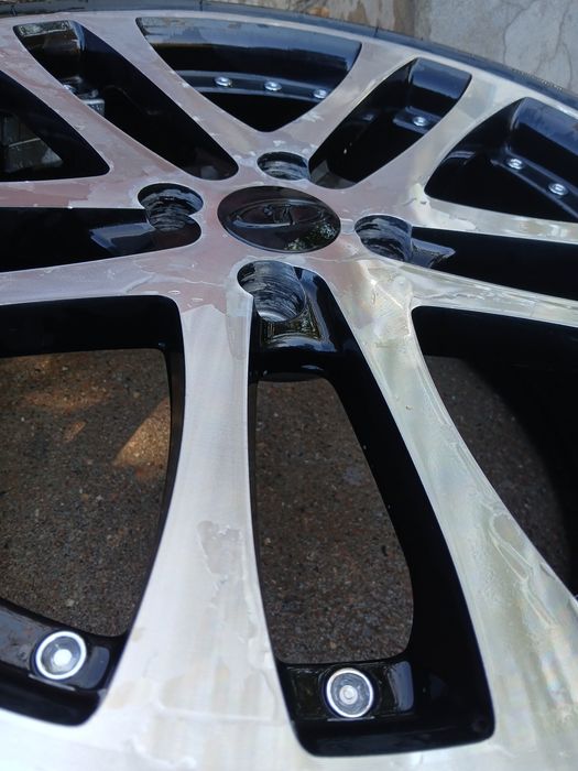 Rels diska but butun