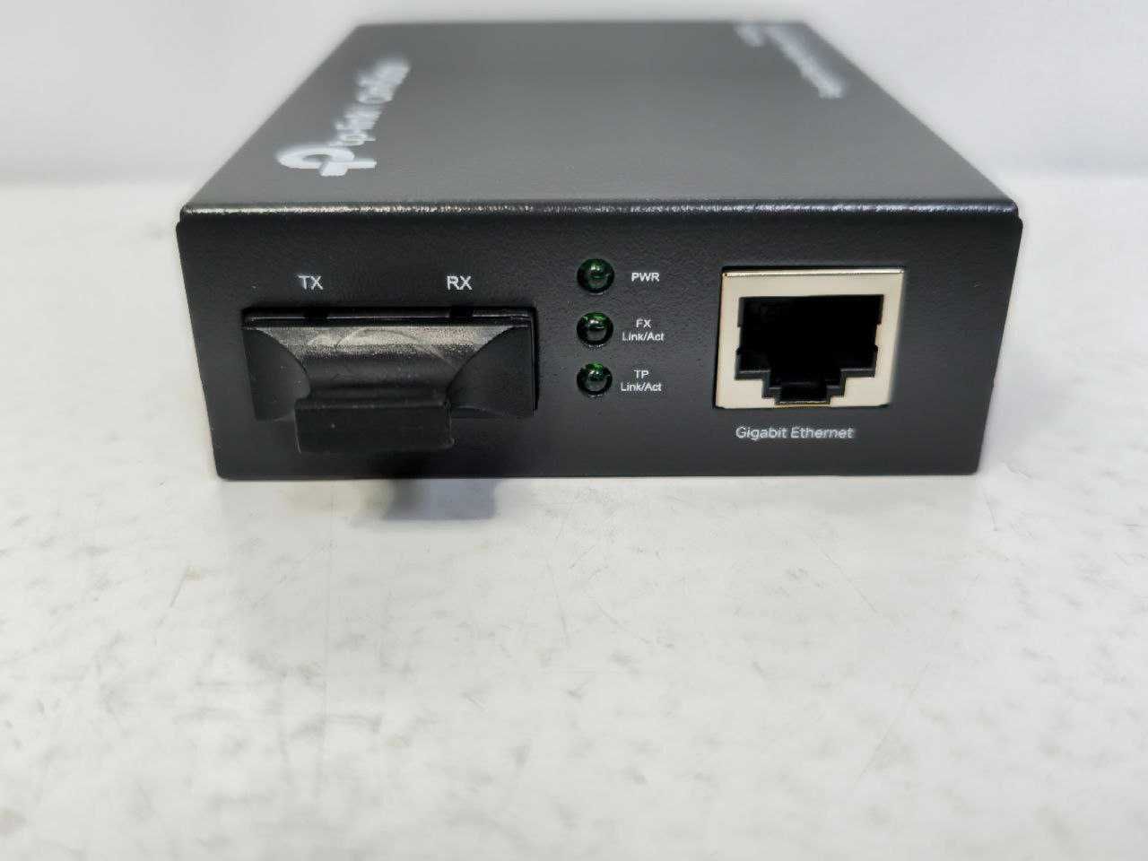 Converter TP-LINK Omada, MC200CM - Cod 78372