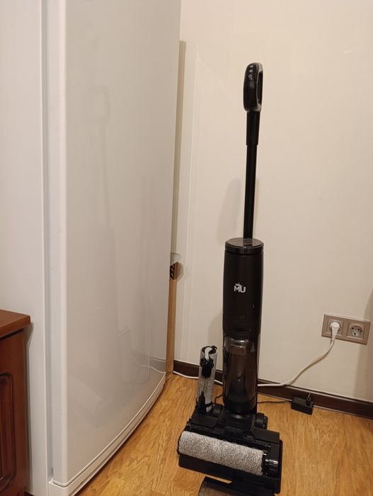 Пылесос MU черный