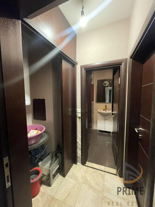 Продава се Тристаен апартамент в Бургас, Възраждане - 120 кв.м за 1125 €/кв.м - Снимка #4