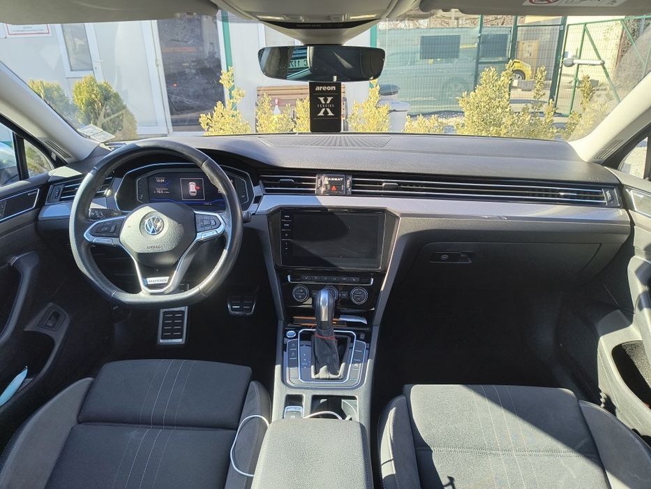 Автомобил под наем