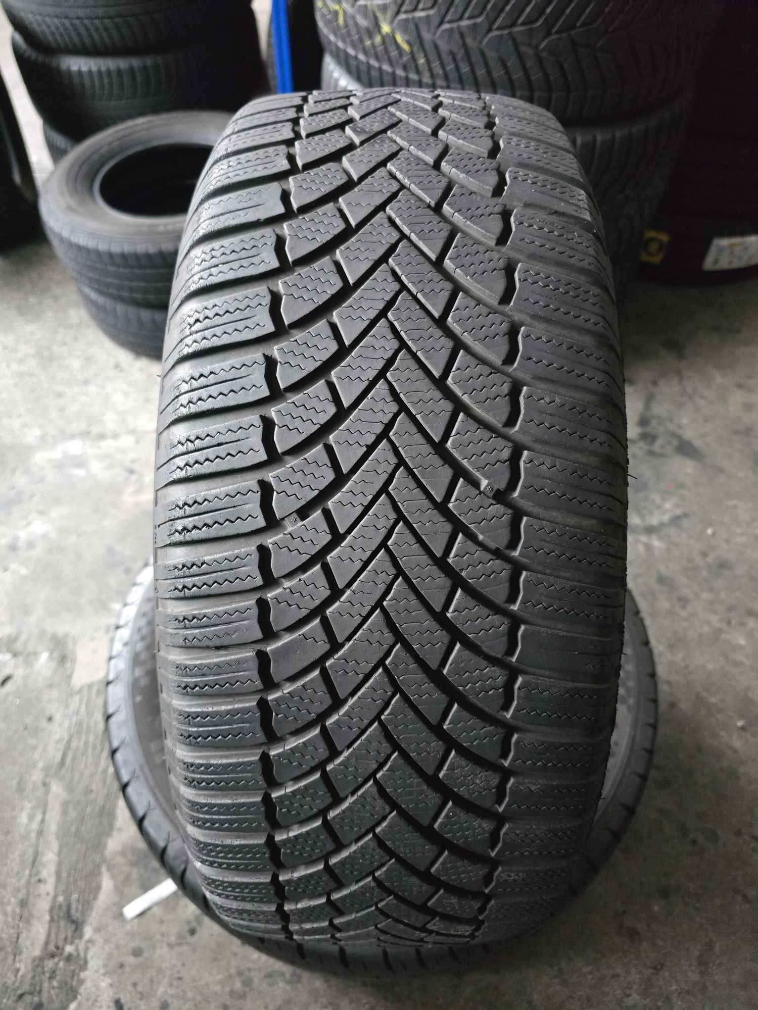 Bridgestone 235/55 R17 103V MS iarnă