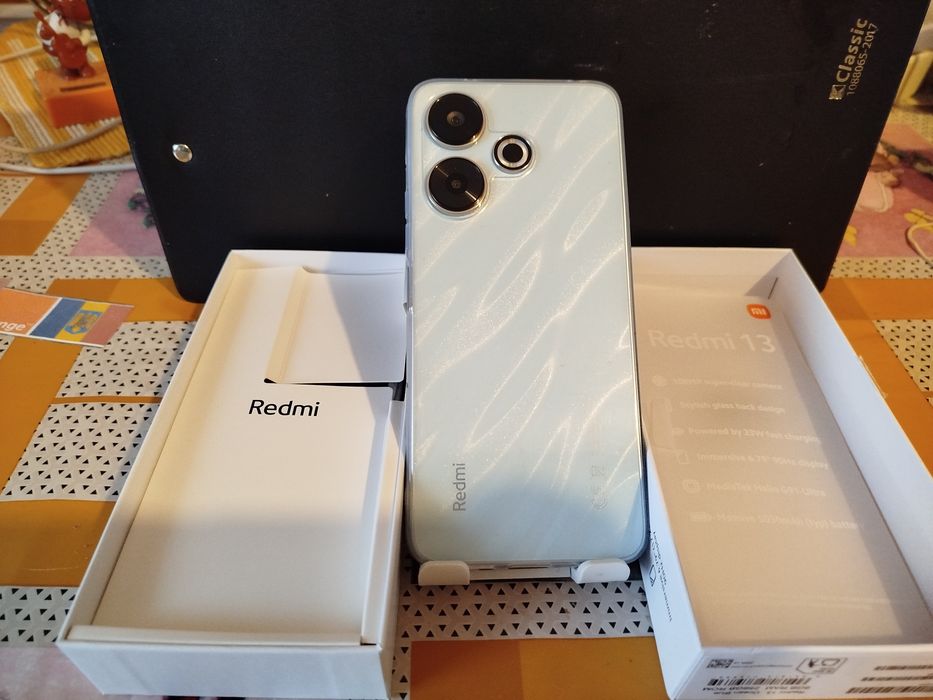 Xiaomi redmi 13 nou la cutie