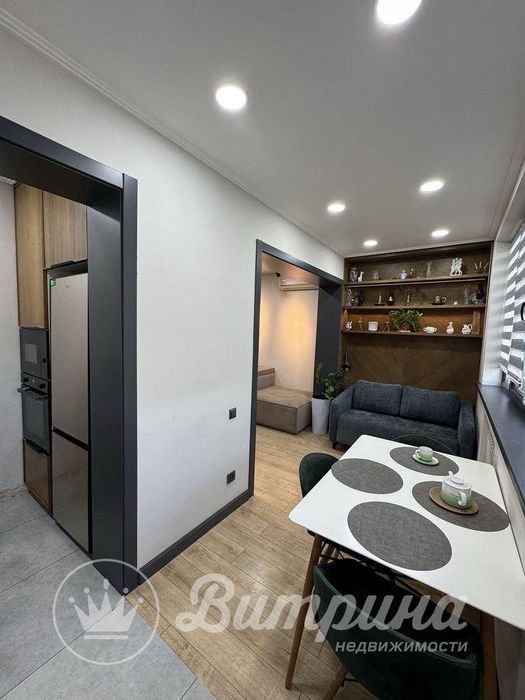 3 комнатная квартира с авторским ремонтом на Ферузе