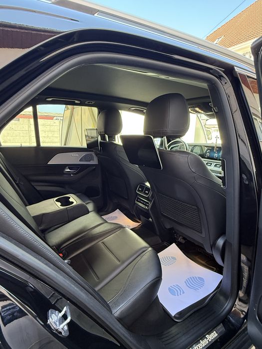 Mercedes Benz GLE 350d 4 Matic  AMG  Perne de aer Masaj Panoramic