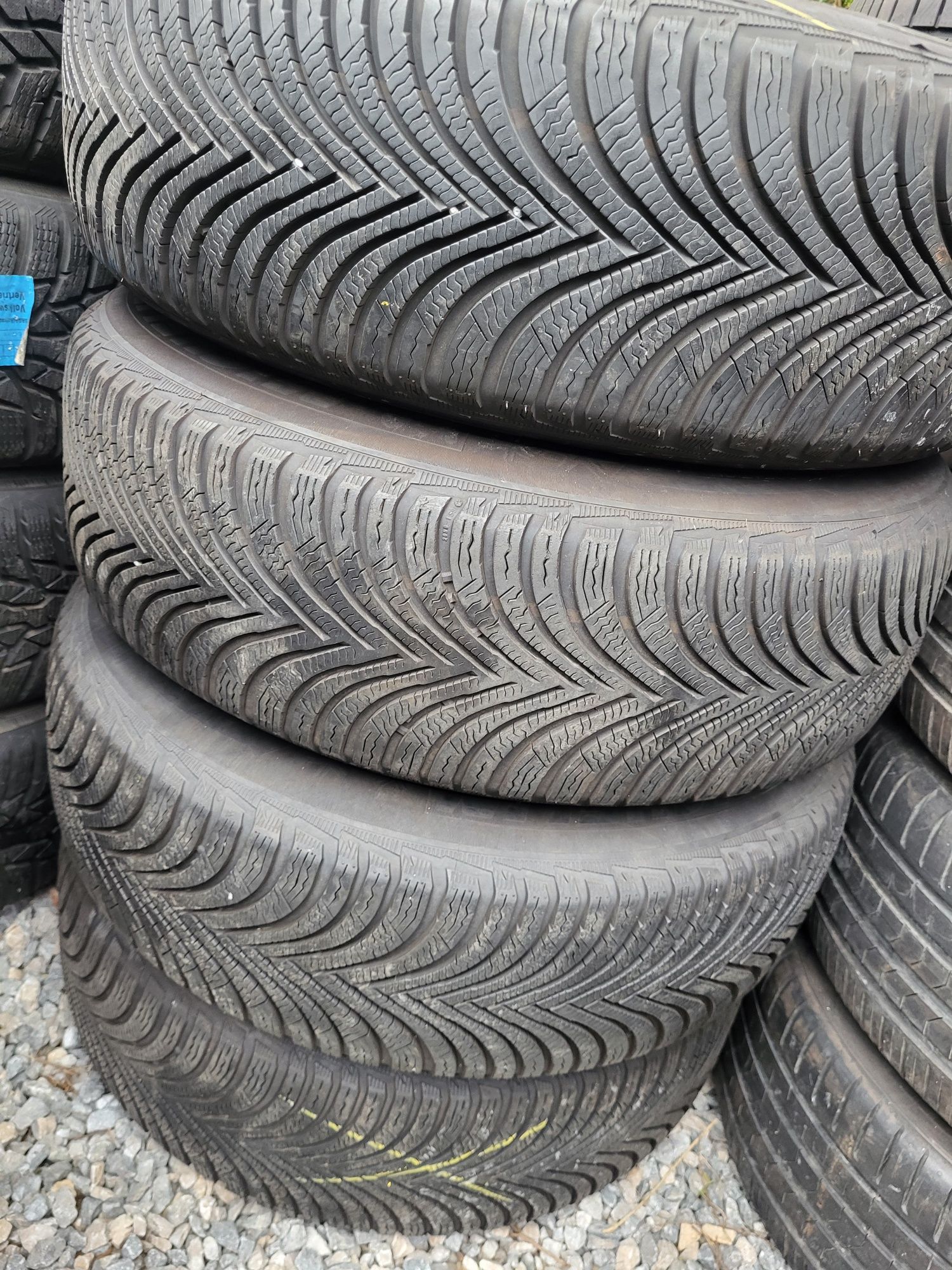 4 бр зимни 215/65/17 Michelin