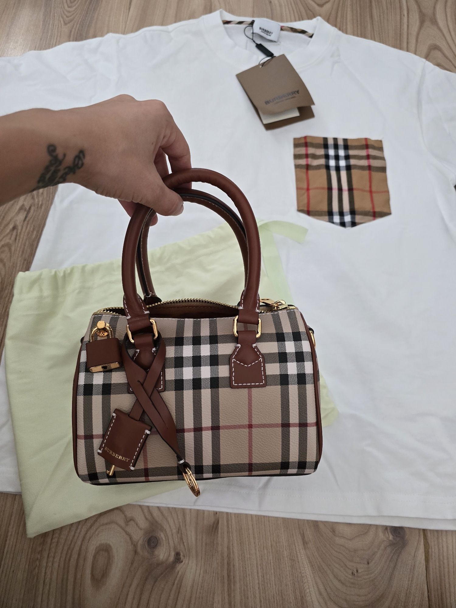 Оригинална тениска и чанта burberry