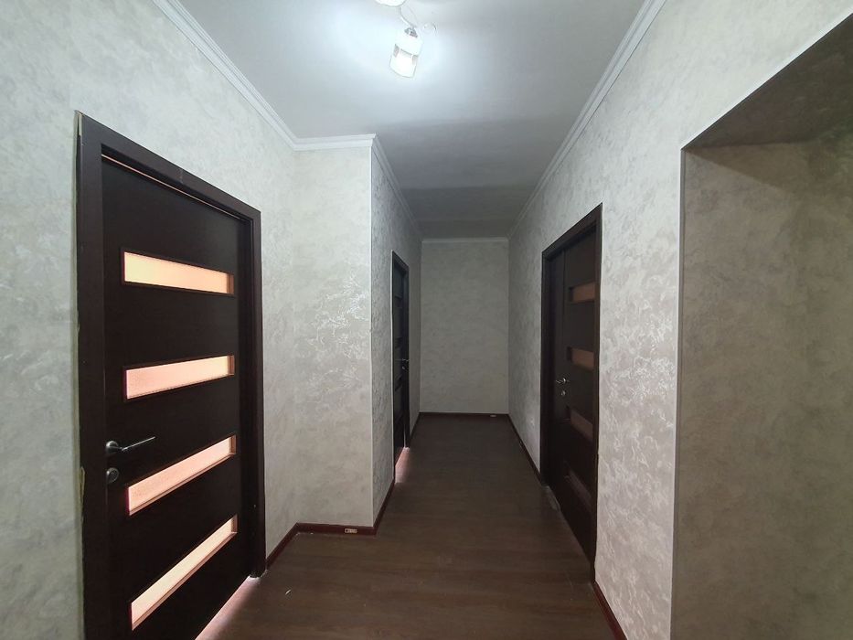 Фрунзенский масивда 3 хонали квартира сотилади