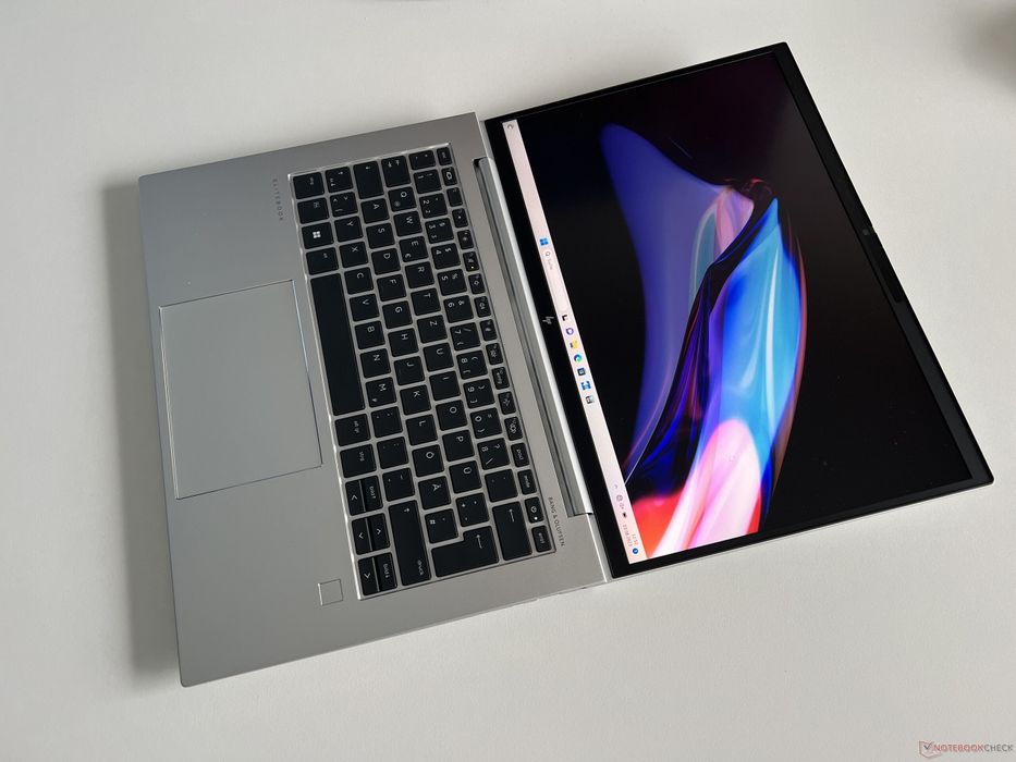 Laptop HP EliteBook 845 G10  - impecabil - garantie 2028