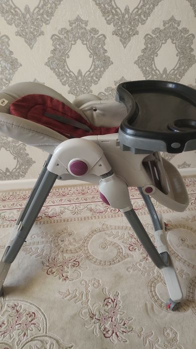 Б/у. Кормящий стол продаётся срочно