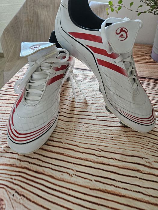 Бутонки  Adidas F10