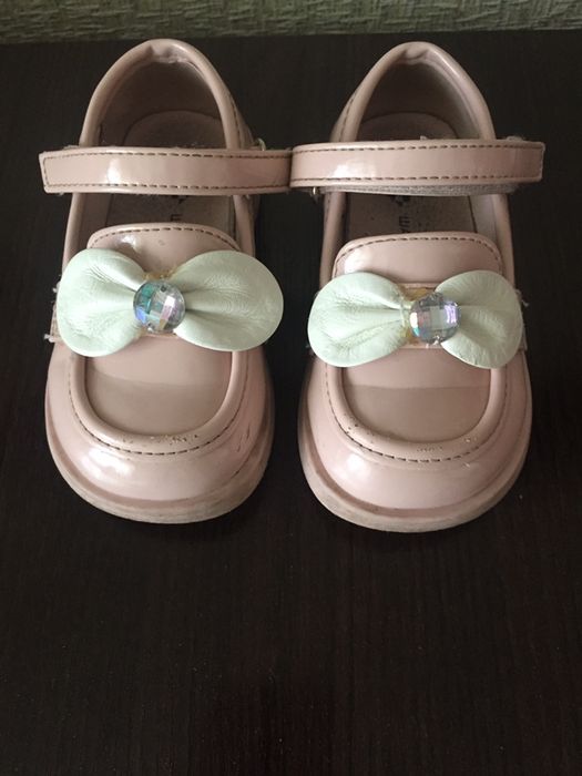 Обувь для девочек в детский сад