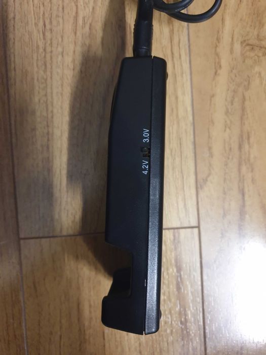 Incarcator baterii Li-ion 42 si 29V pentru biciclete, trotinete etc.