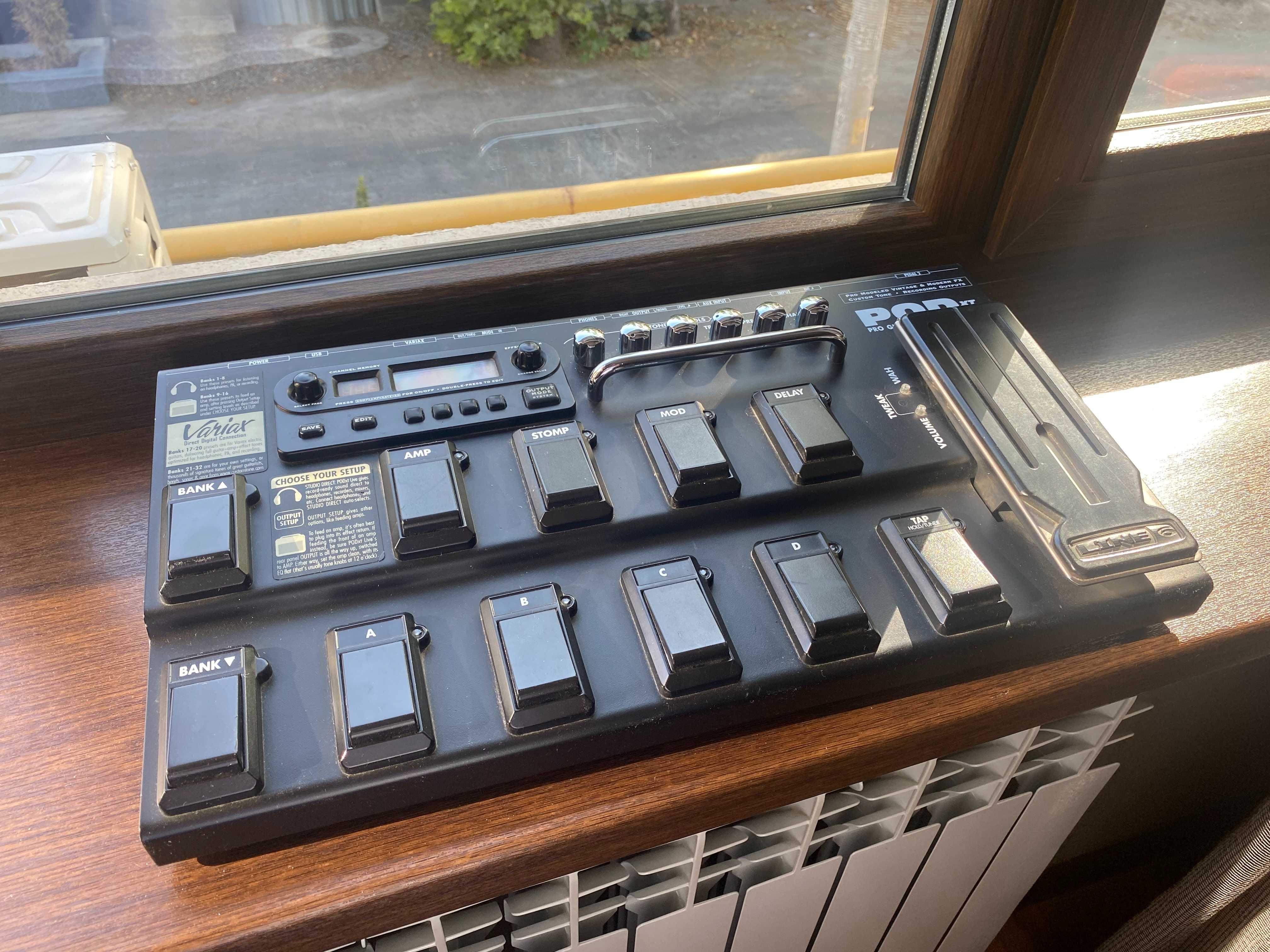 Гитарный процессор Line6 POD XT Live