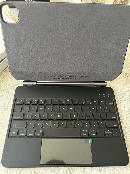 Клавиатура для Ipad pro