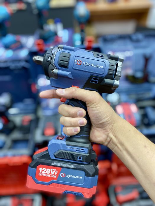 Аккумуляторный гайковерт. Гайковерт на батарейках.