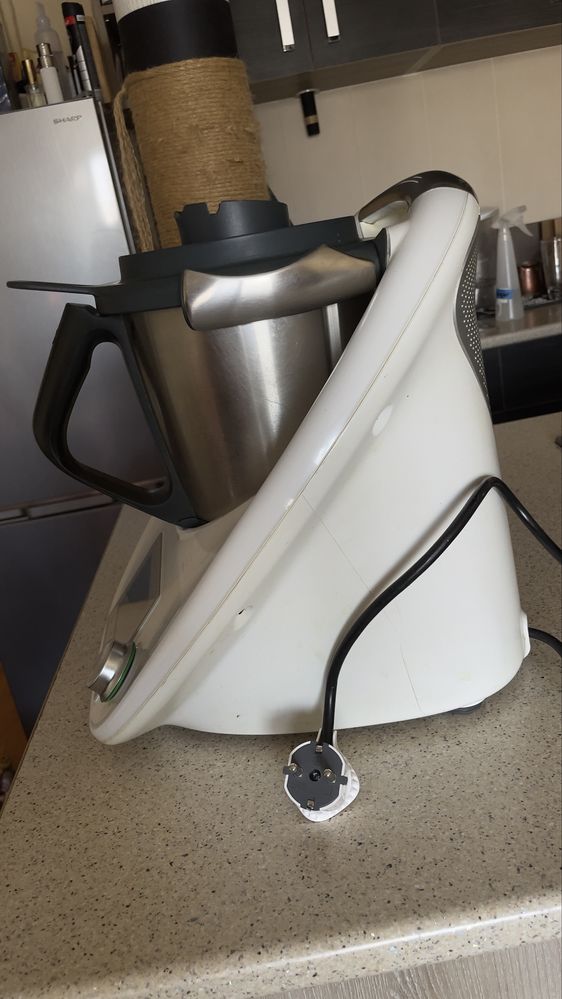 Vorwerk Thermomix TM5 – Funcționează perfect, set complet, preț bun