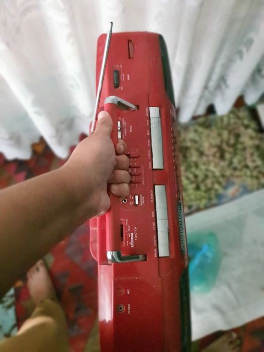 Qorasi radio qizili kalonka