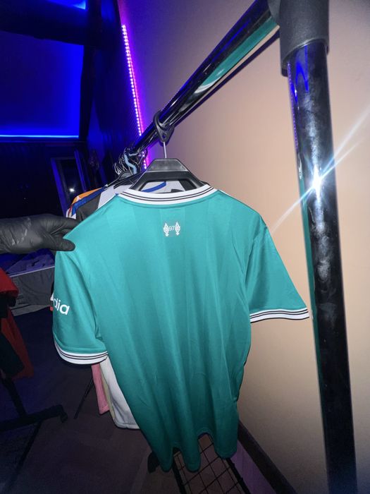 Тениски на Liverpool