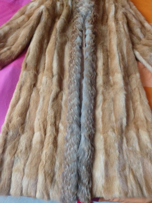 Естествено палто от лисица