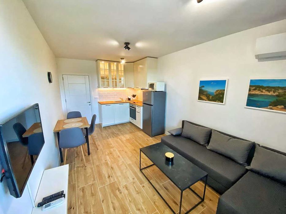 Дава се под наем Двустаен апартамент в Варна, Левски - 60 кв.м за 562 € - Снимка #1