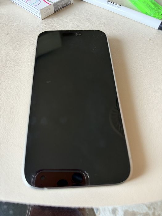 Iphone 15 pro ,128gb.