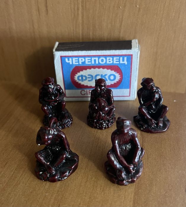 Статуэтки нэтцэ, из кости