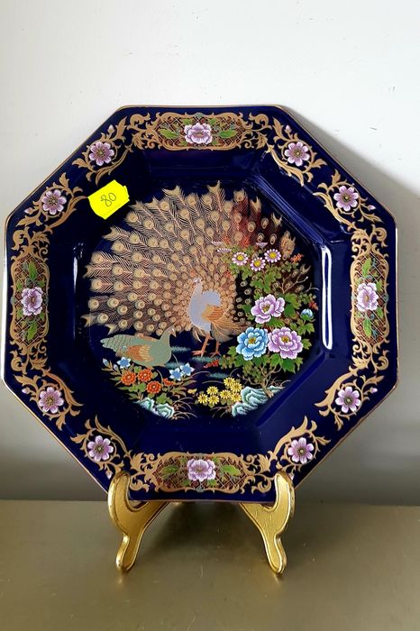 Farfurii vechi decorative din porțelan și ceramică