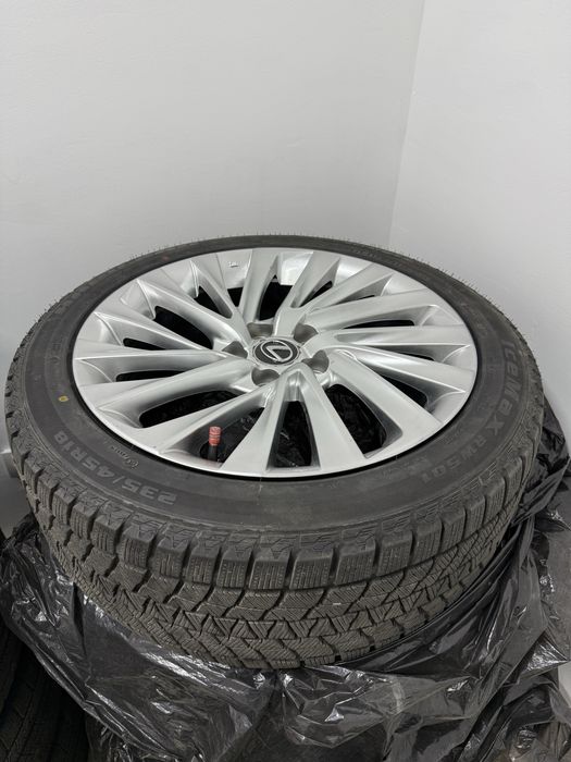 Диск с резиной Тайота Камри Лексус