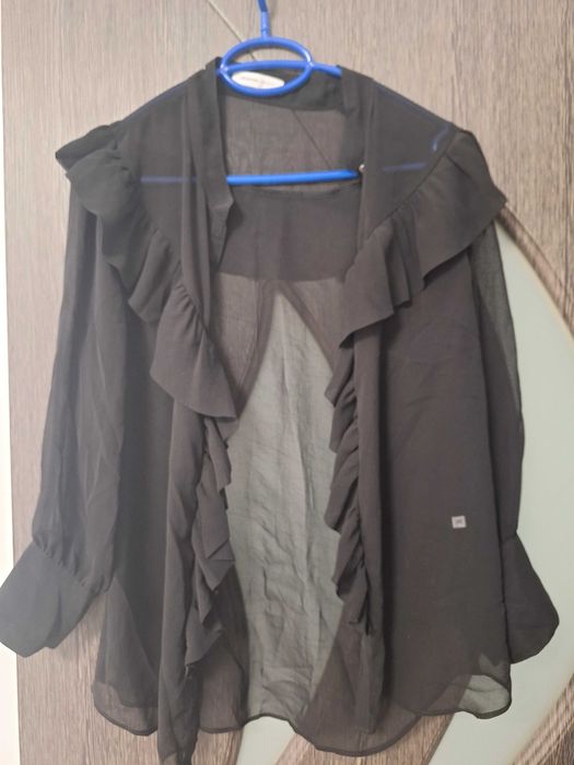 Bluza impecabila marimea 38.