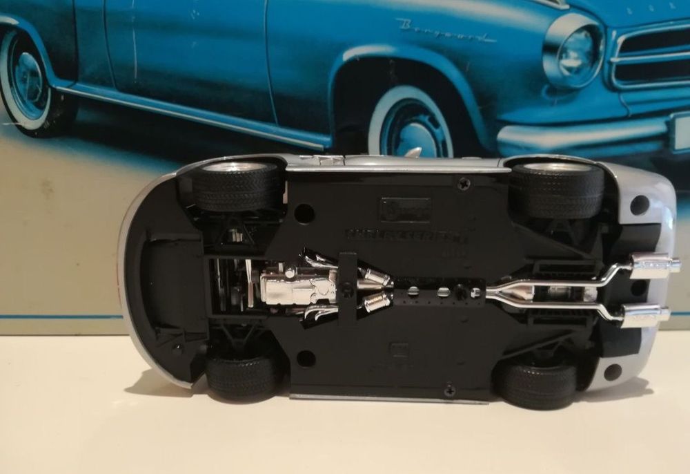 Shelby series1, anul1999 bburago 
Scara 1:18
Bburago

Pozele fac parte