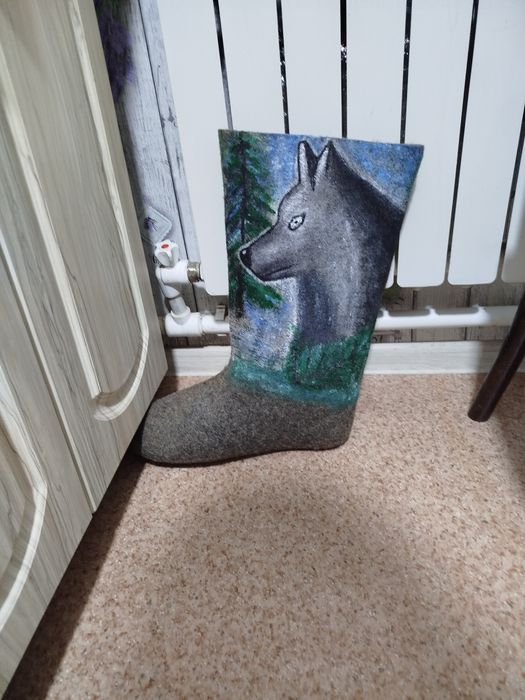 Продам новые мужские валенки