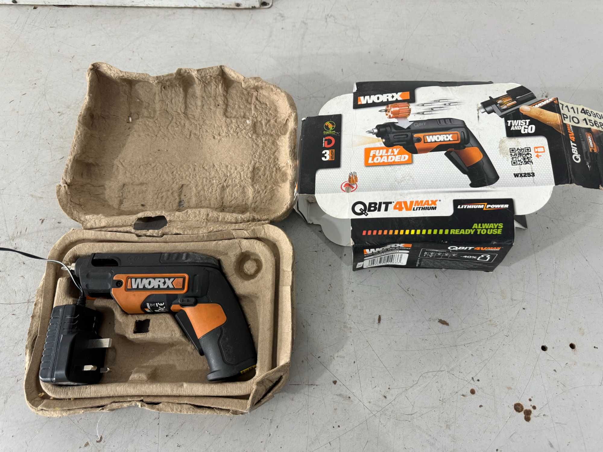 Отвертка - Worx 4 V li ion