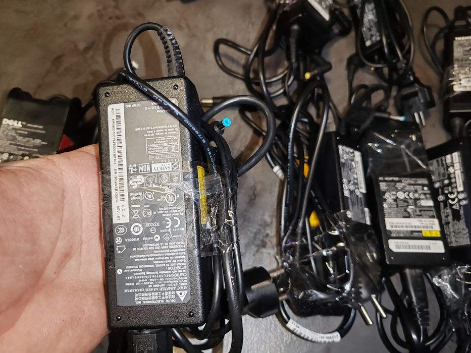 Încărcătoare laptop HP/Toshiba/asus/Dell etc
