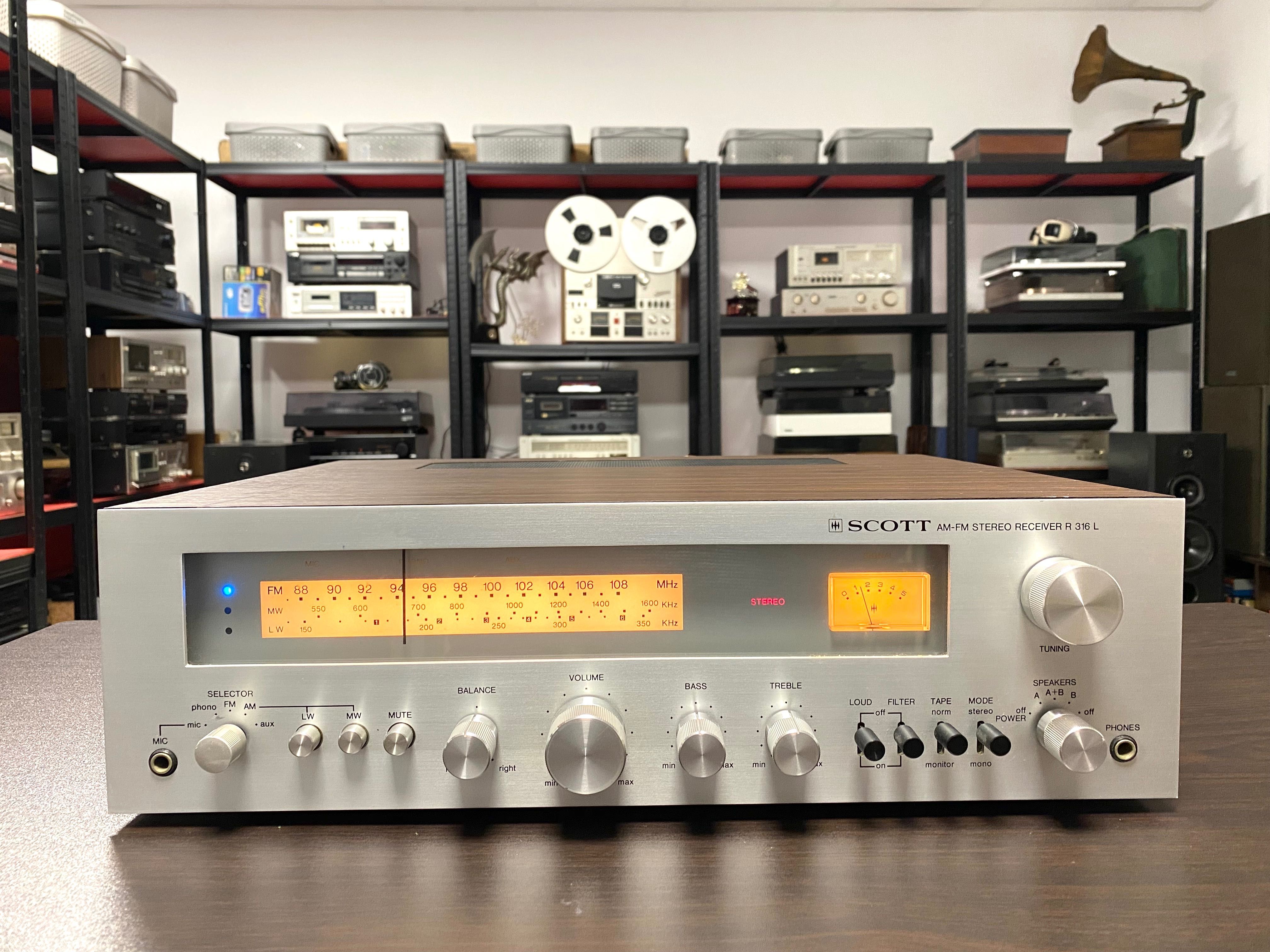 Vintage американски ресивър Scott