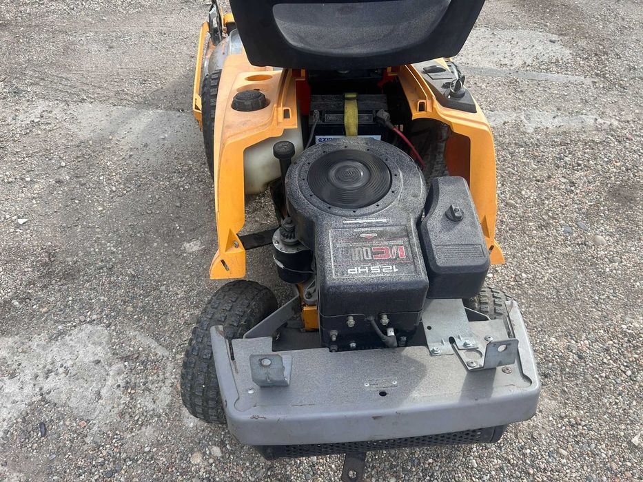 Vand tractoras tuns gazon