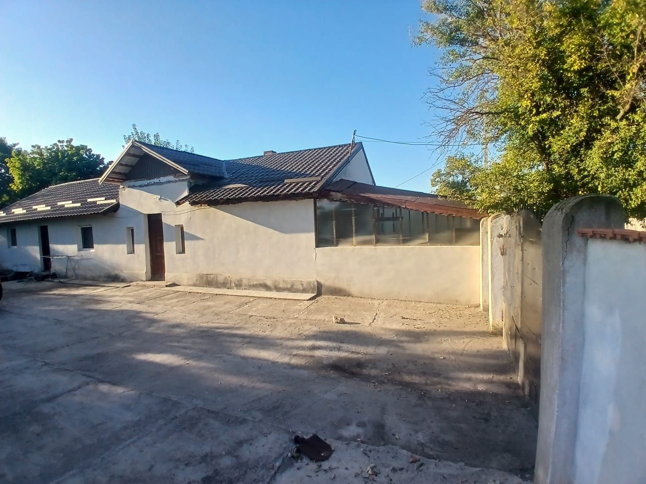 Vând casă urgent în sat Horezu Poenari comuna Valea Stanciului